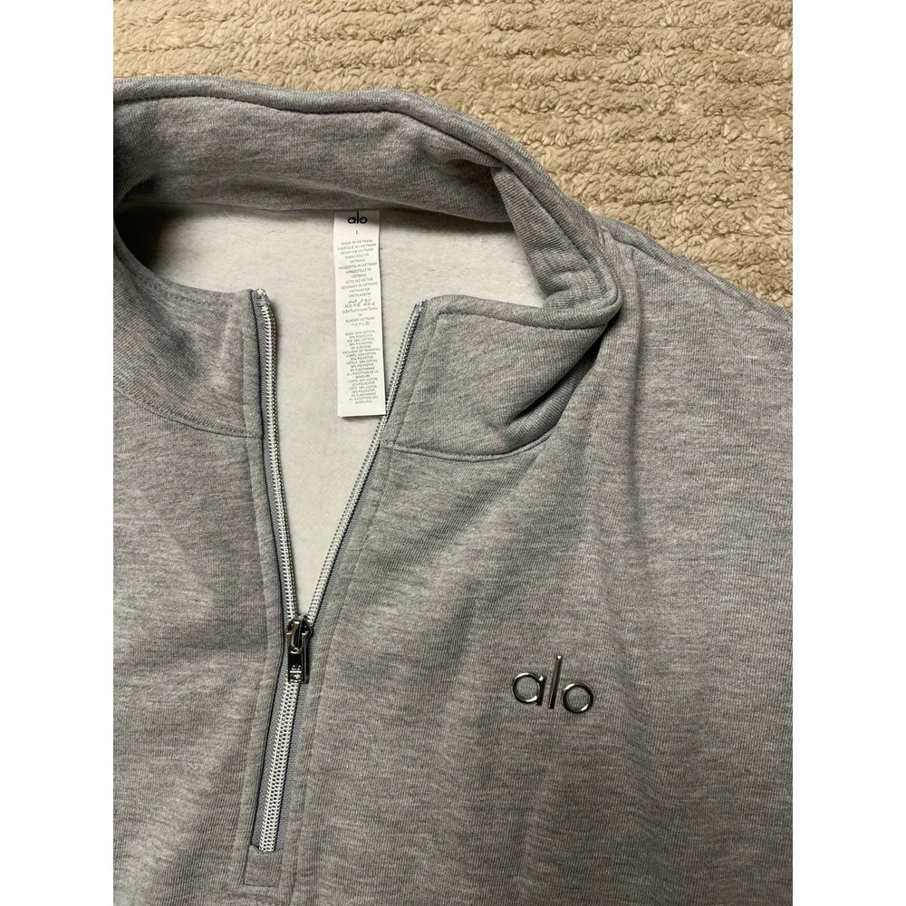Alo yoga Accolade Heather Gray Sweat Set unisex size large pullover/straight leg - Picture 5 of 6